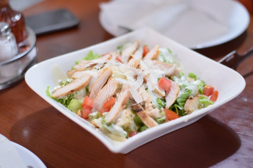 легкий салат з курки